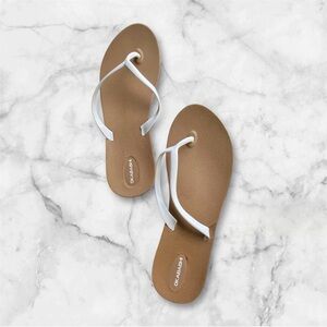 Okabashi Tan and White Sandals Minimalist Design